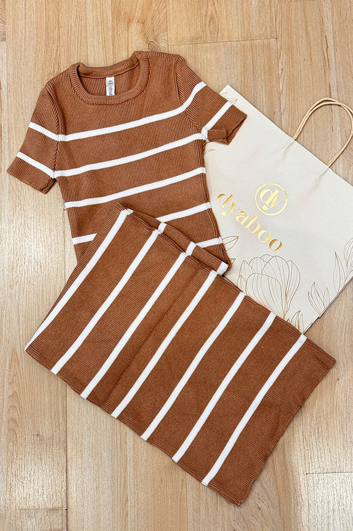 Conjunto Blusa Y Falda tejido para mujer dyaboo 7601 café