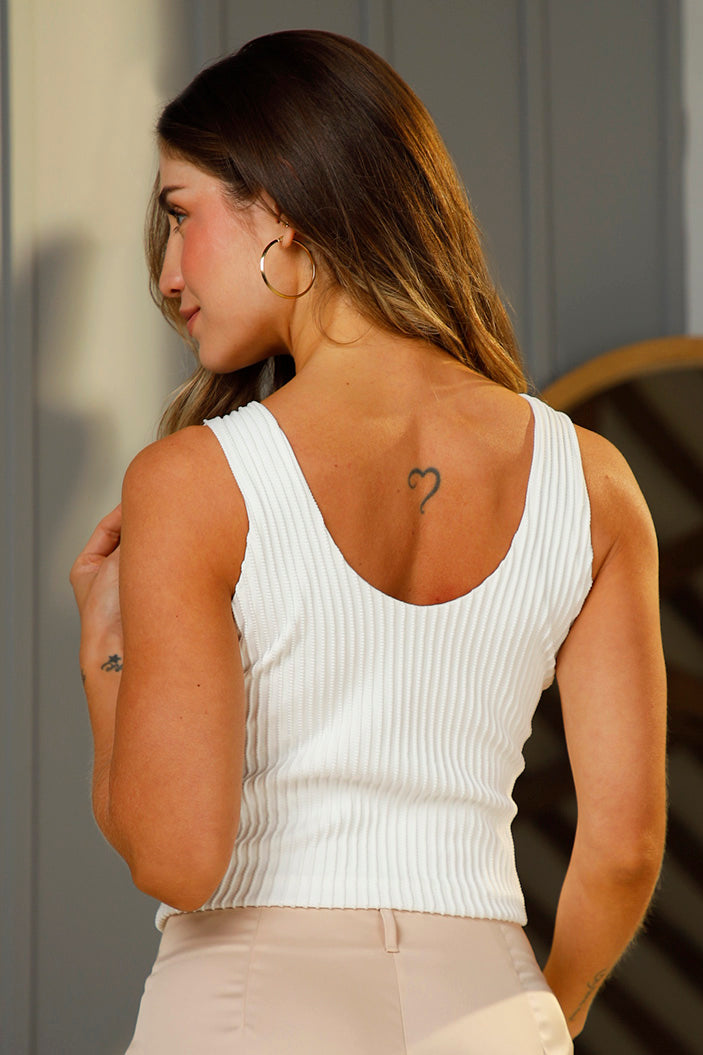 Blusa DF01796  escote en U para mujer elaborada en tela rib dyaboo crudo 2