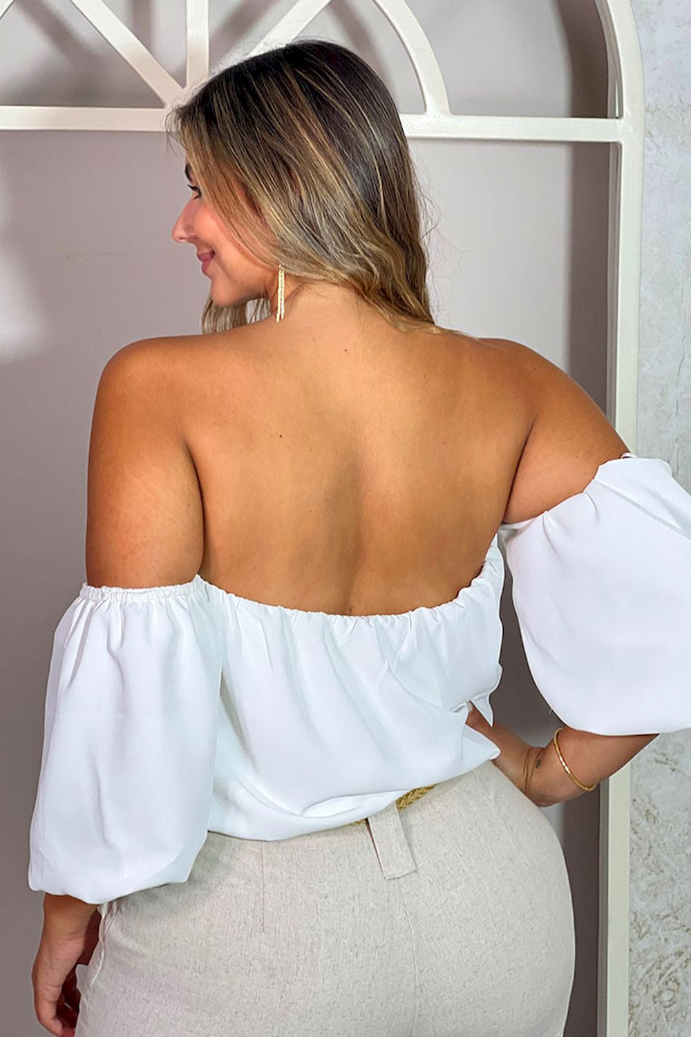 Blusa_cuello_bandeja_plus_talla_grande_crudo_blanco_dyaboo_DP01014