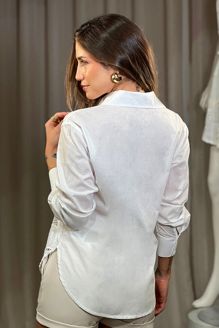 Camisa DF21302 para mujer manga larga con detalles en encaje y bordados calados dyaboo crudo 1