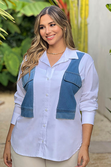 Camisa DP21063 para mujer de corte largo y relajado con detalles en mezclilla en forma de bolsillos dyaboo color crudo 2