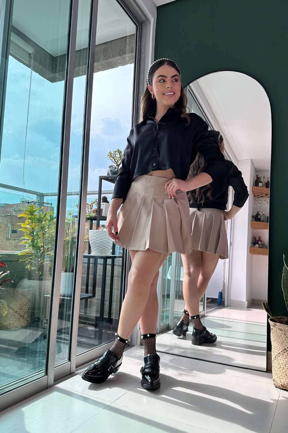 Camisa corta manga larga satin para mujer DF21027 dyaboo negra 8