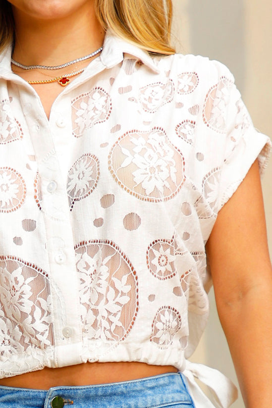 Camisera DF21285 para mujer, silueta semi ajustada, elaborada en chalis con bordado dyaboo color crudo 1