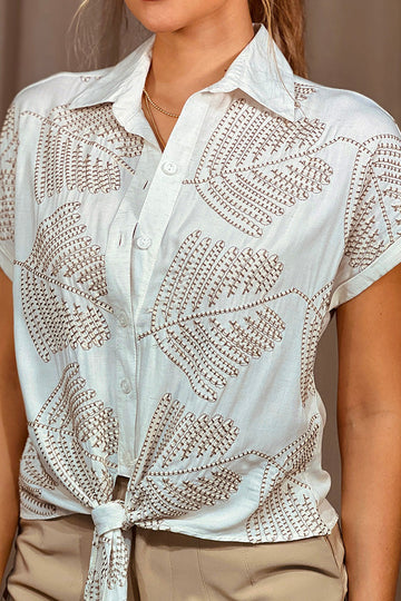 Camisera DF21293 para mujer, silueta semi ajustada, elaborada en poliéster con bordado dyaboo color camel 2