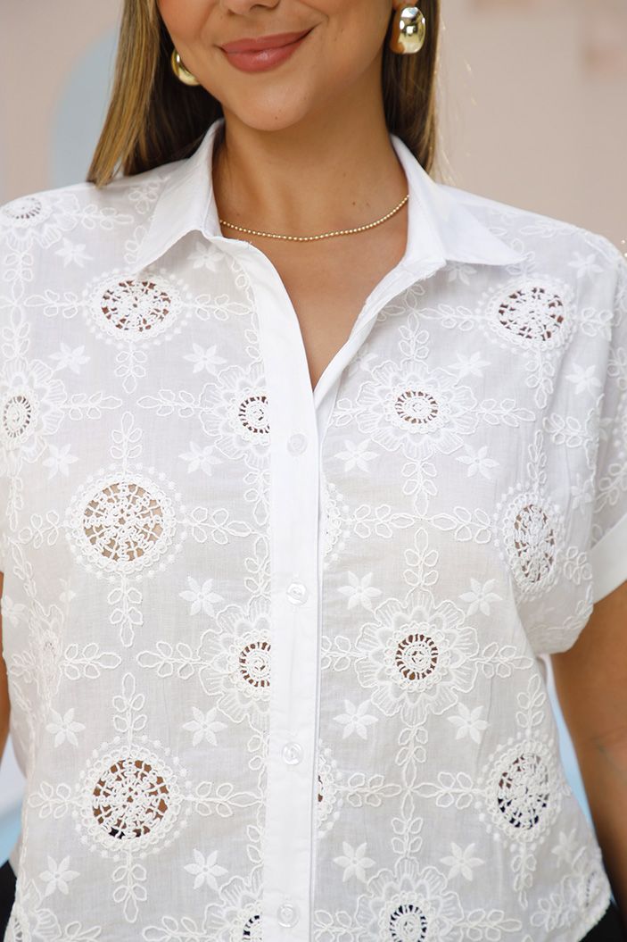 Camisera pluss DP21047 con grabados en tejido para mujer dyaboo crudo