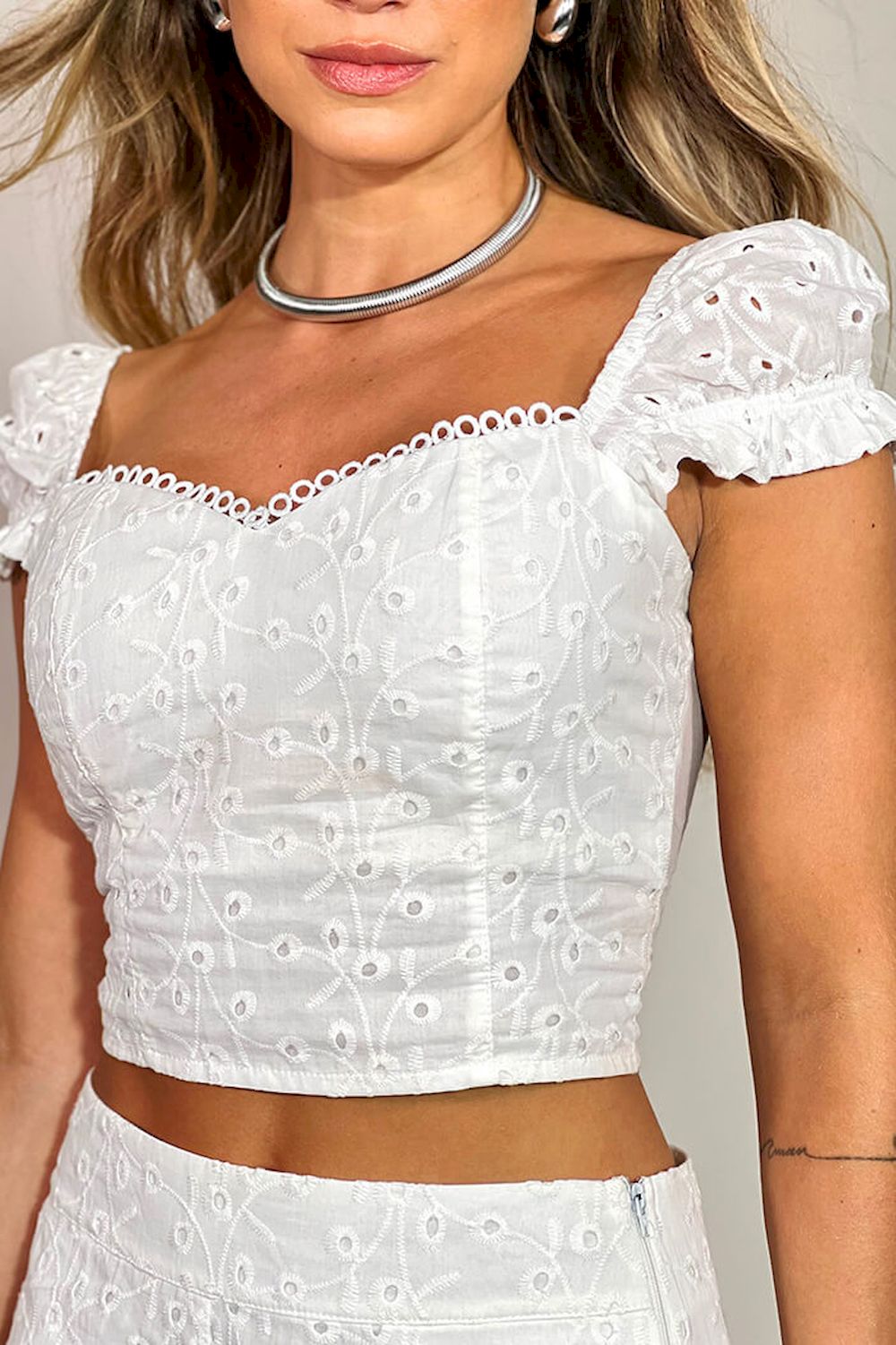 Conjunto set Blusa short en ojalillo para mujer dyaboo DF14104 blanco crudo