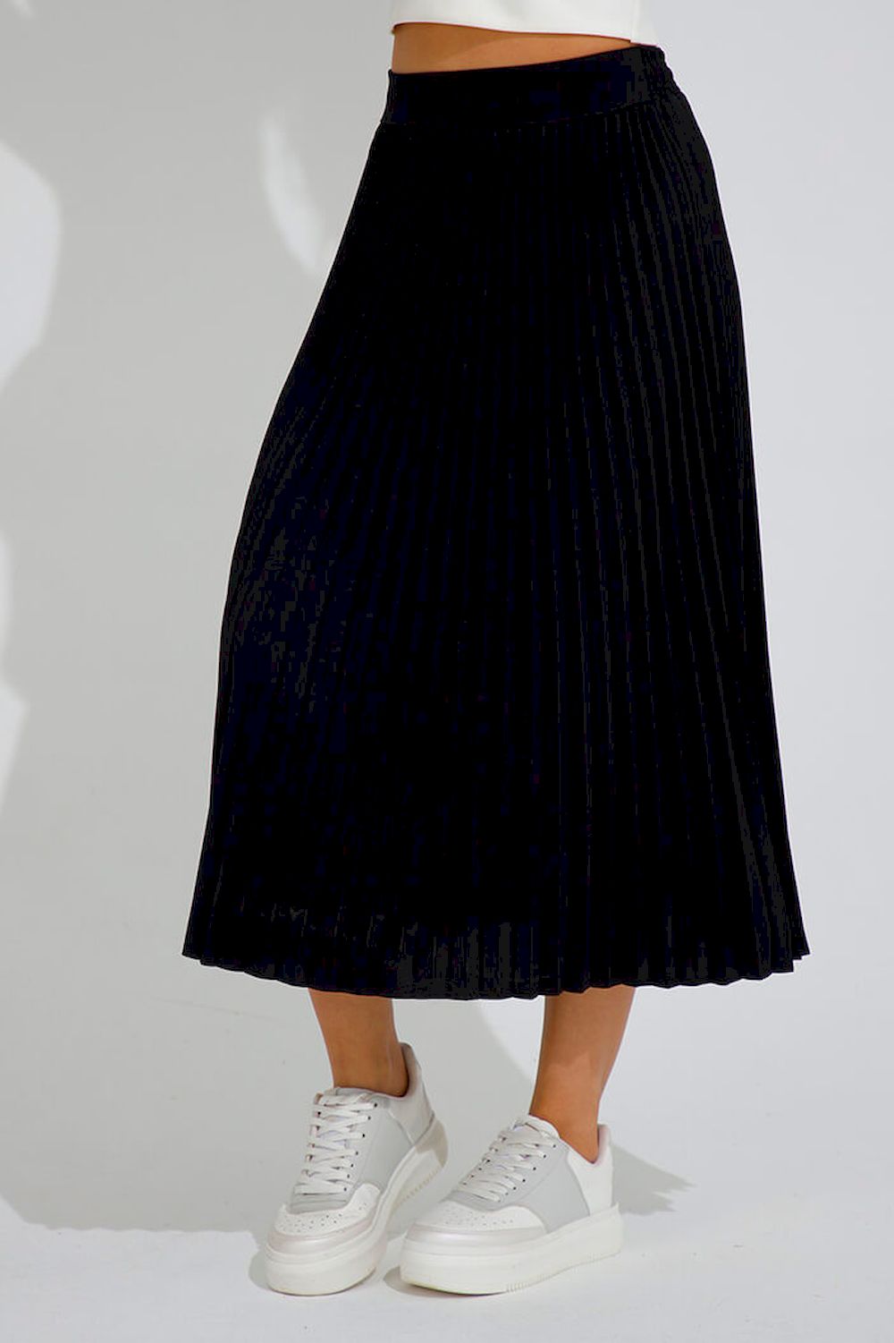 Falda Midi Trillada DF07066 negra plisada para mujer dyaboo