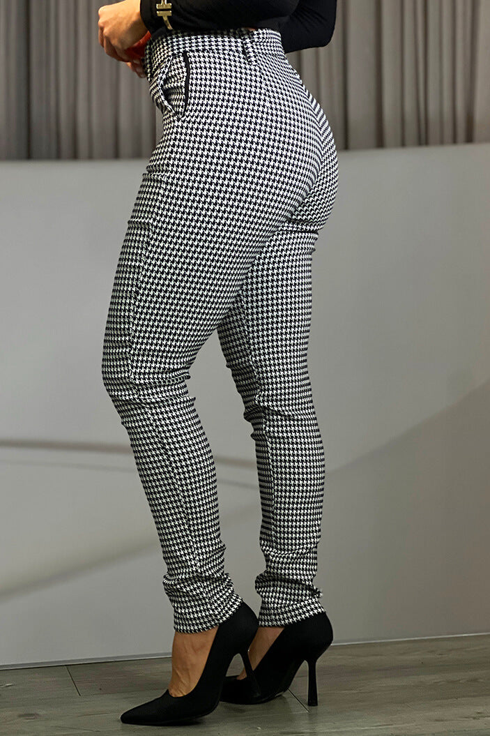 Pantalón DF06115 tendencia gallineto para mujer elaborado en poliéster con spandex 1