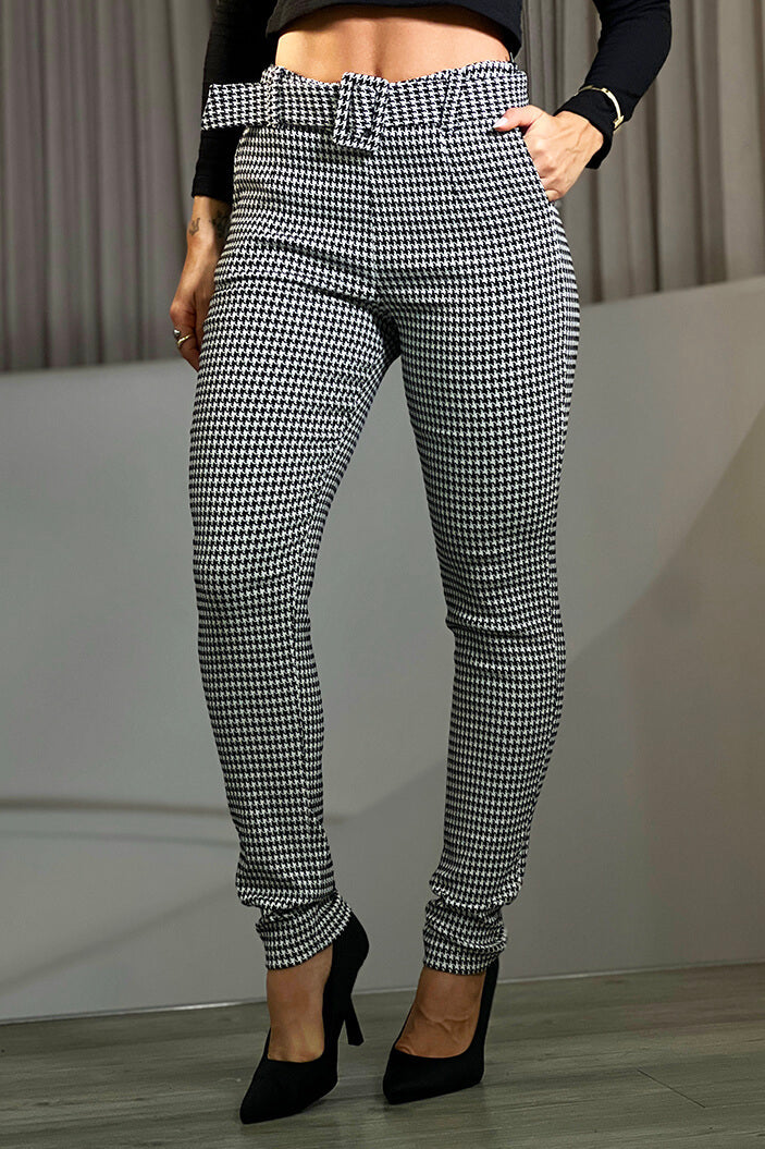 Pantalón DF06115 tendencia gallineto para mujer elaborado en poliéster con spandex