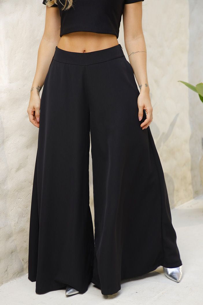 Pantalón Palazzo DF06104  silueta suelta para mujer, elaborado en poliéster dyaboo negro 1