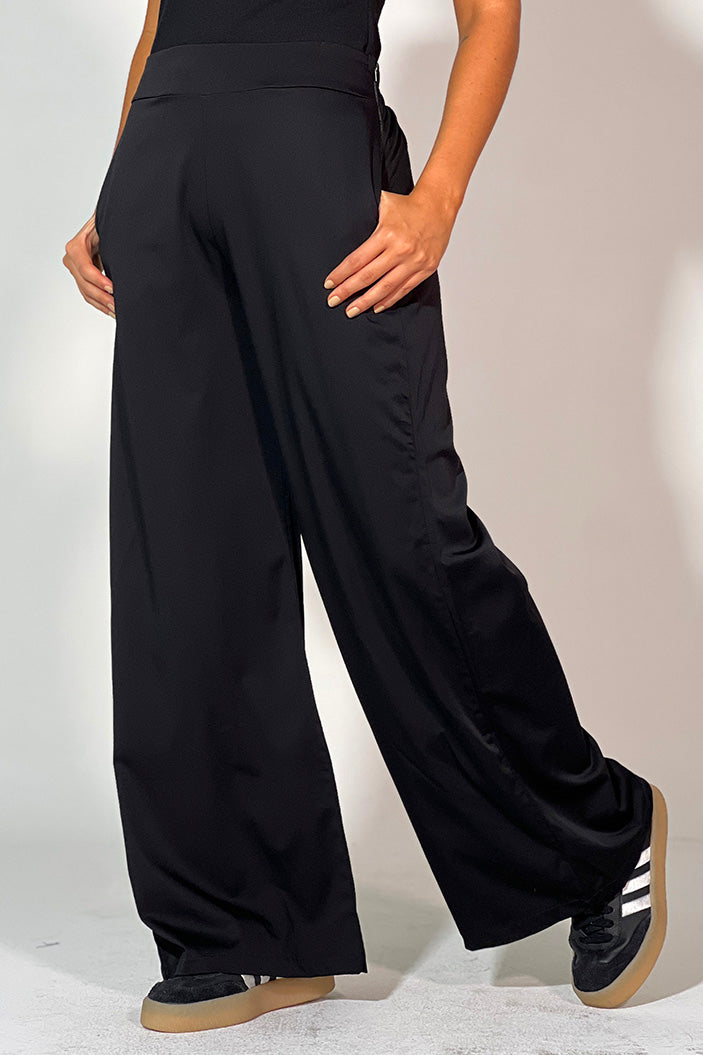 Pantalon amplio pretina lisa para mujer DF06025 dyaboo negro 5